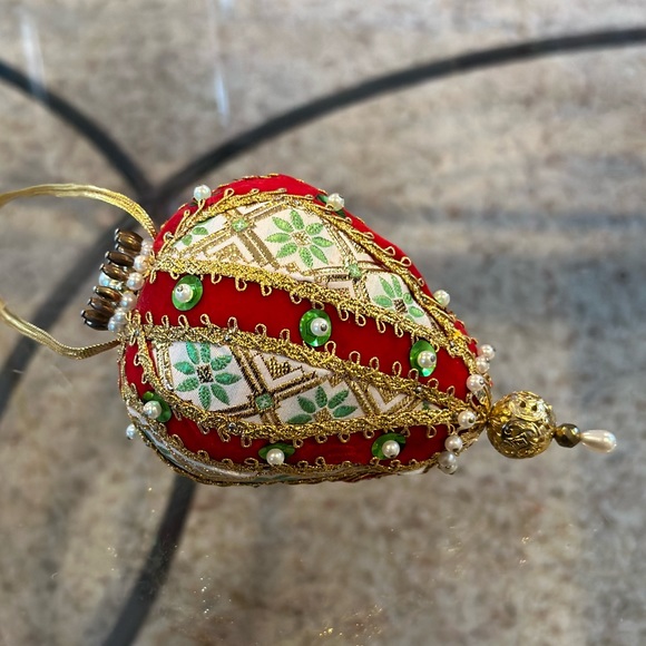 Vintage hand made ornament - Picture 2 of 6
